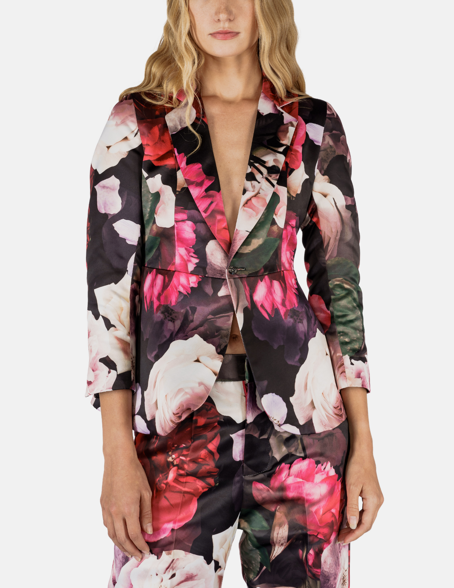 Emboufleur blazer made of silk.